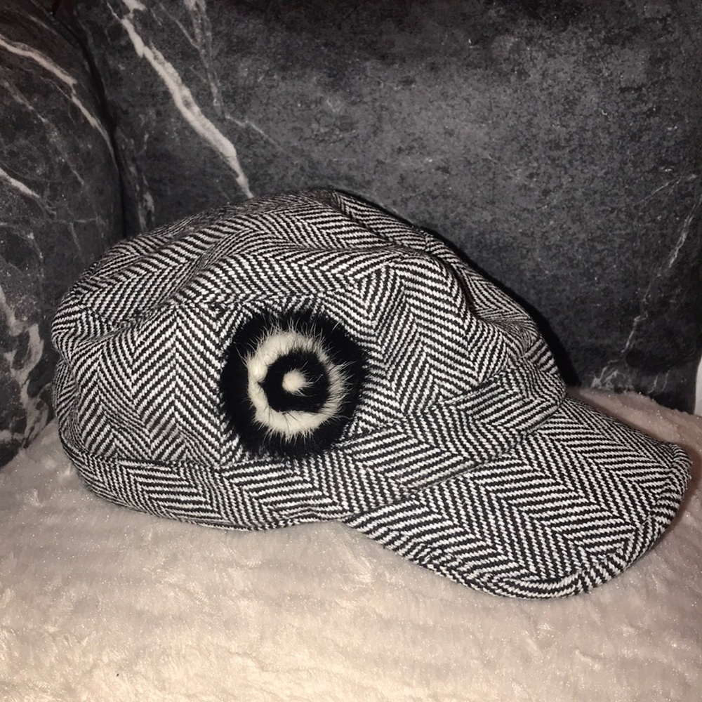 2 different colored hats